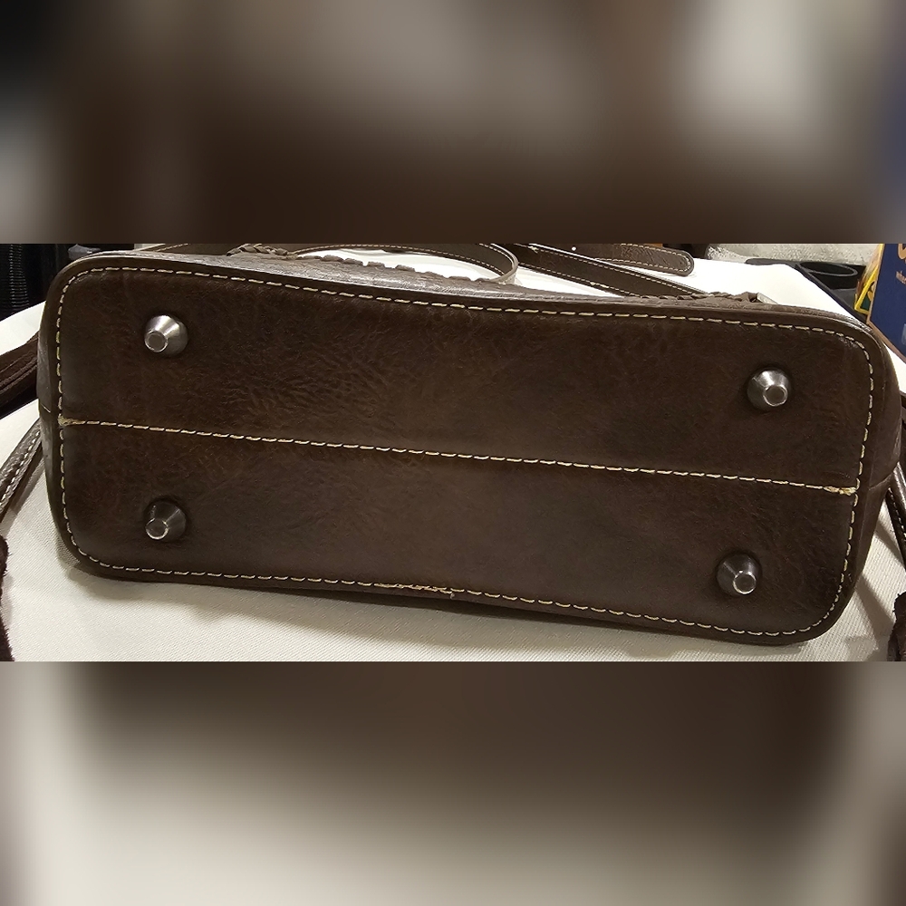 Montana West Tooled Pu Leather Floral Adjustable Crossbody Bag - Picture 5 of 16